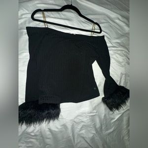 Crop top with feathered sleeves